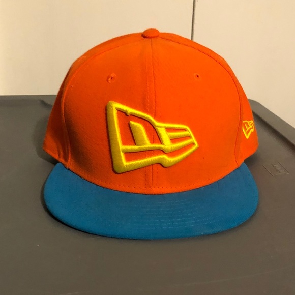 New Era 5950 Fitted Hat - Picture 1 of 2